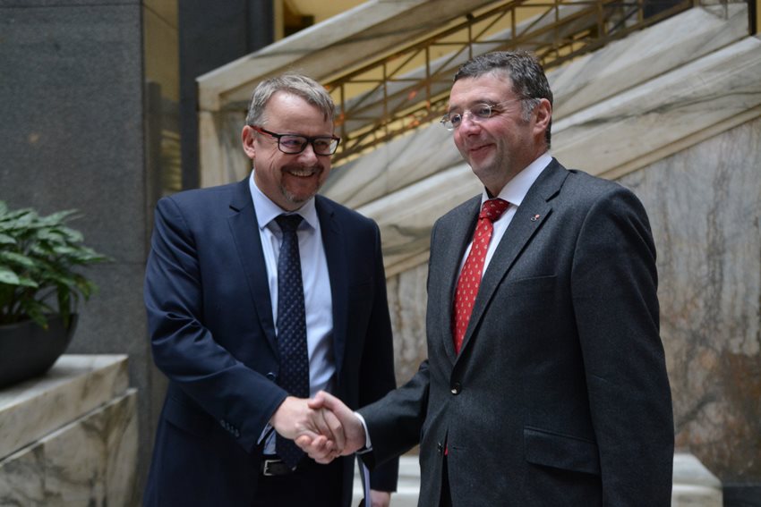 Minister Ťok with his Austrian counterpart Leichtfried signed an agreement on the connection between