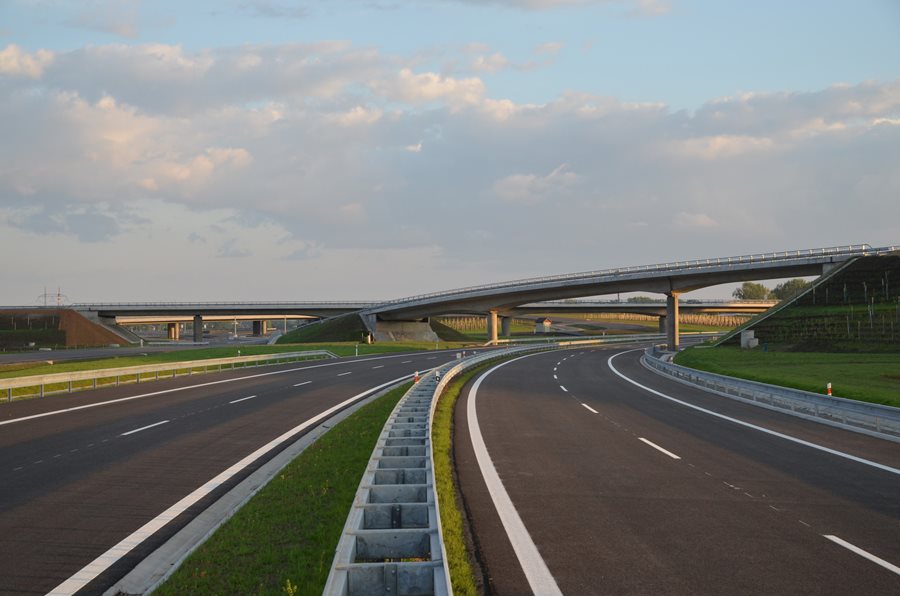 Transport got already CZK 150 billion from EU funds for new motorways and railway reconstructions