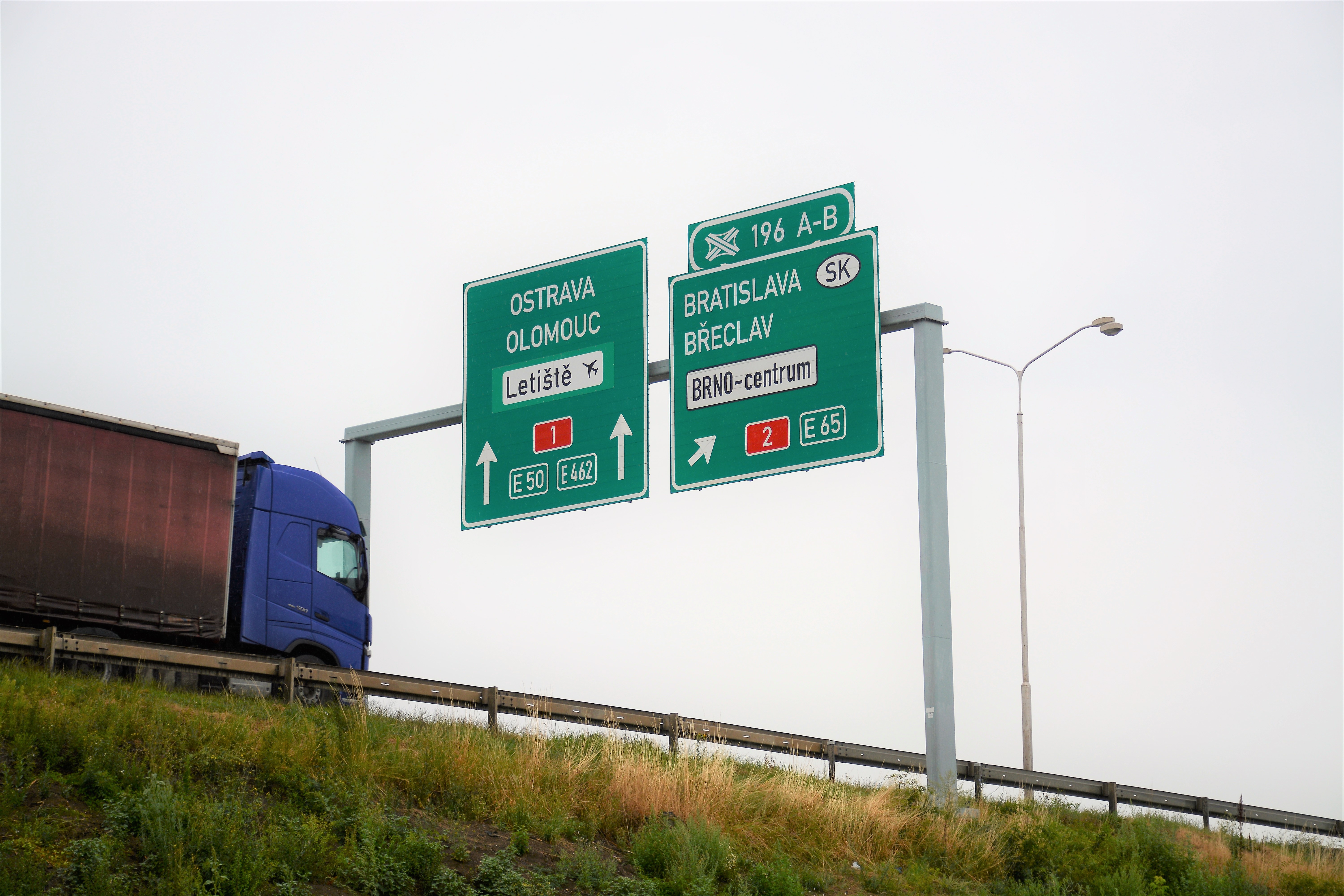 ŘSD instaluje na dálnicích D1 a D2 u Brna mobilní řídící systém dopravy