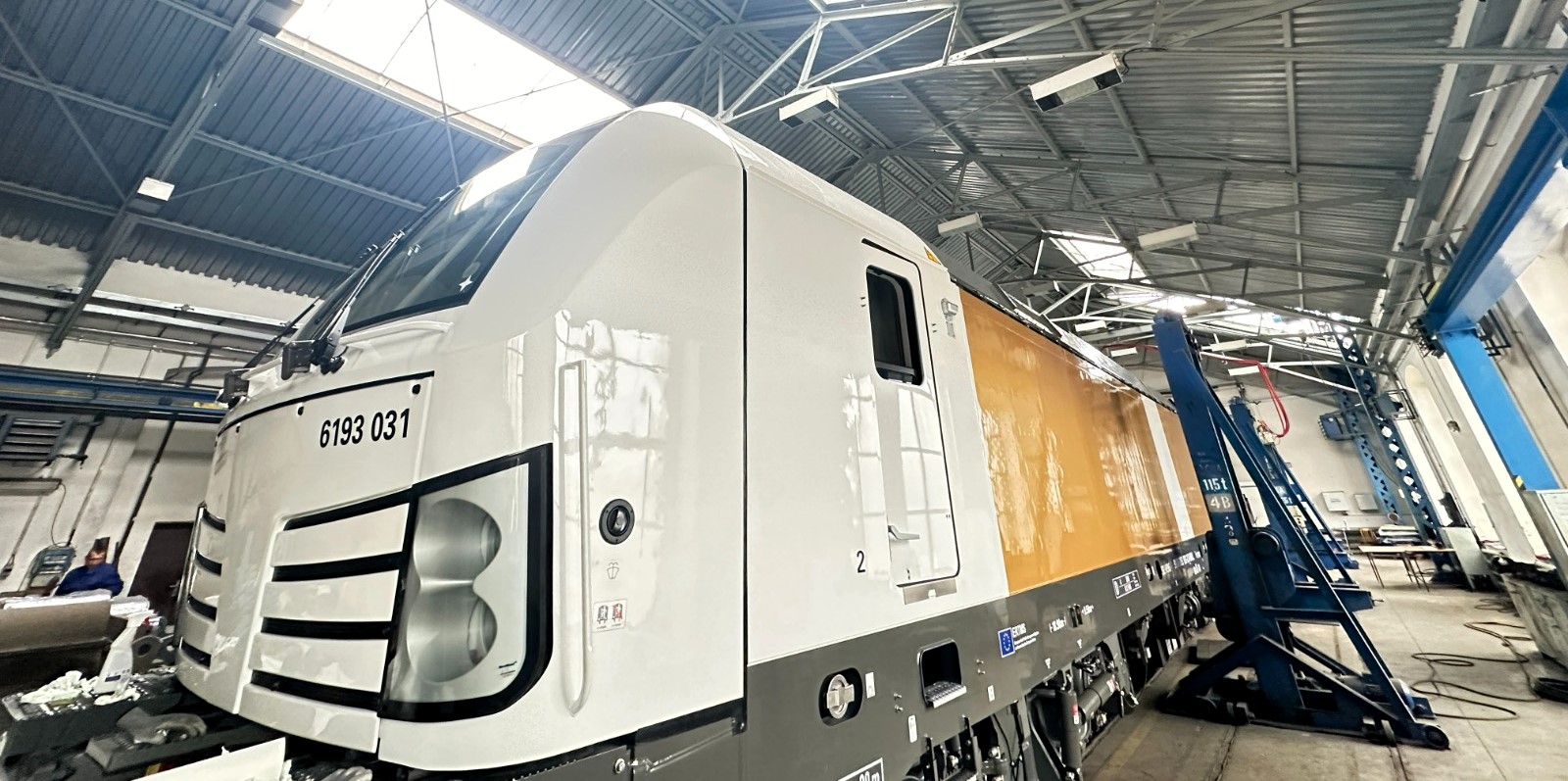 AVÍZO, 1. června 2024: Křest zlaté hokejové lokomotivy Vectron na Regionálním dnu železnice v pražsk
