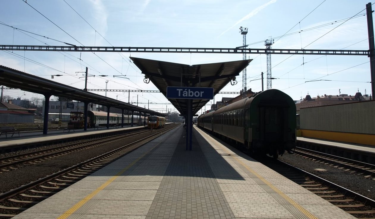 Vláda schválila zavedení expresních vlaků z Prahy do Lince, jízdní doba se zkrátí o 40 minut