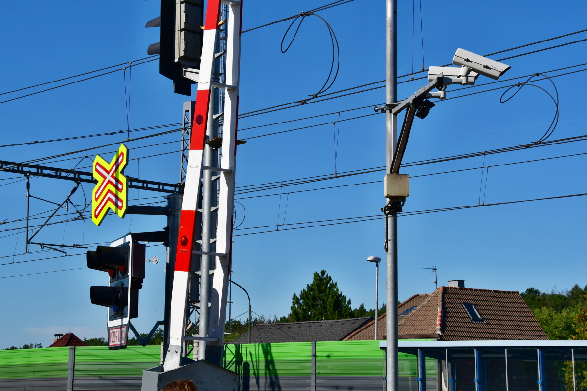 Starting from mid-May, intelligent cameras on railway crossings will be put into operation