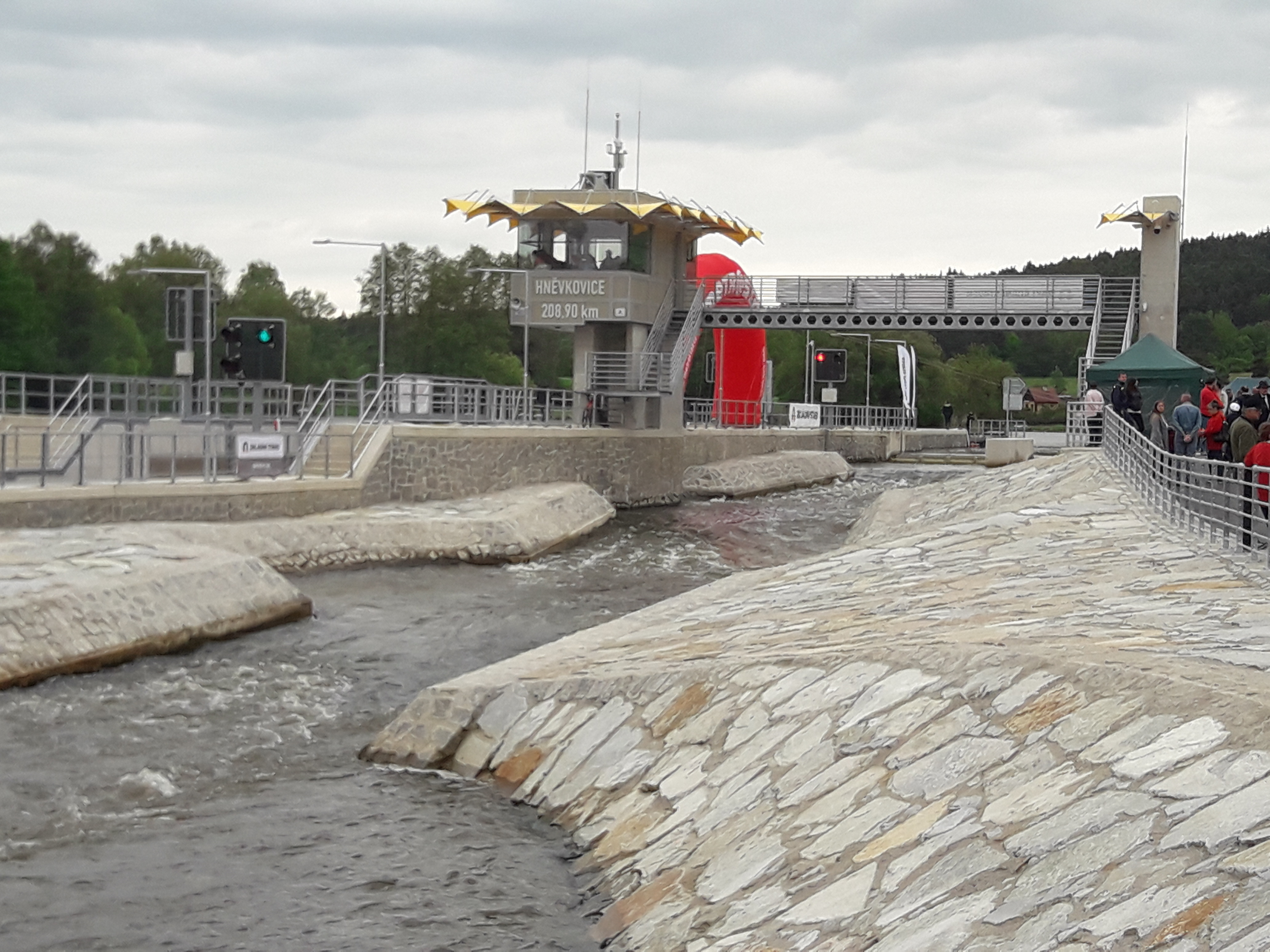 Prodloužení splavnosti Vltavské vodní cesty