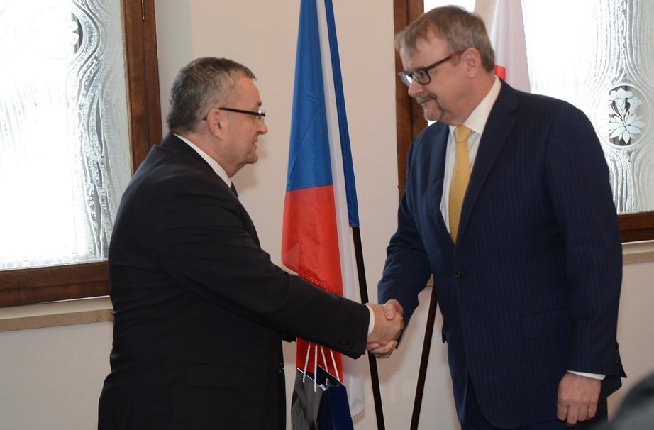 Construction of a motorway connection between the Czech Republic and Poland continues, the ministers