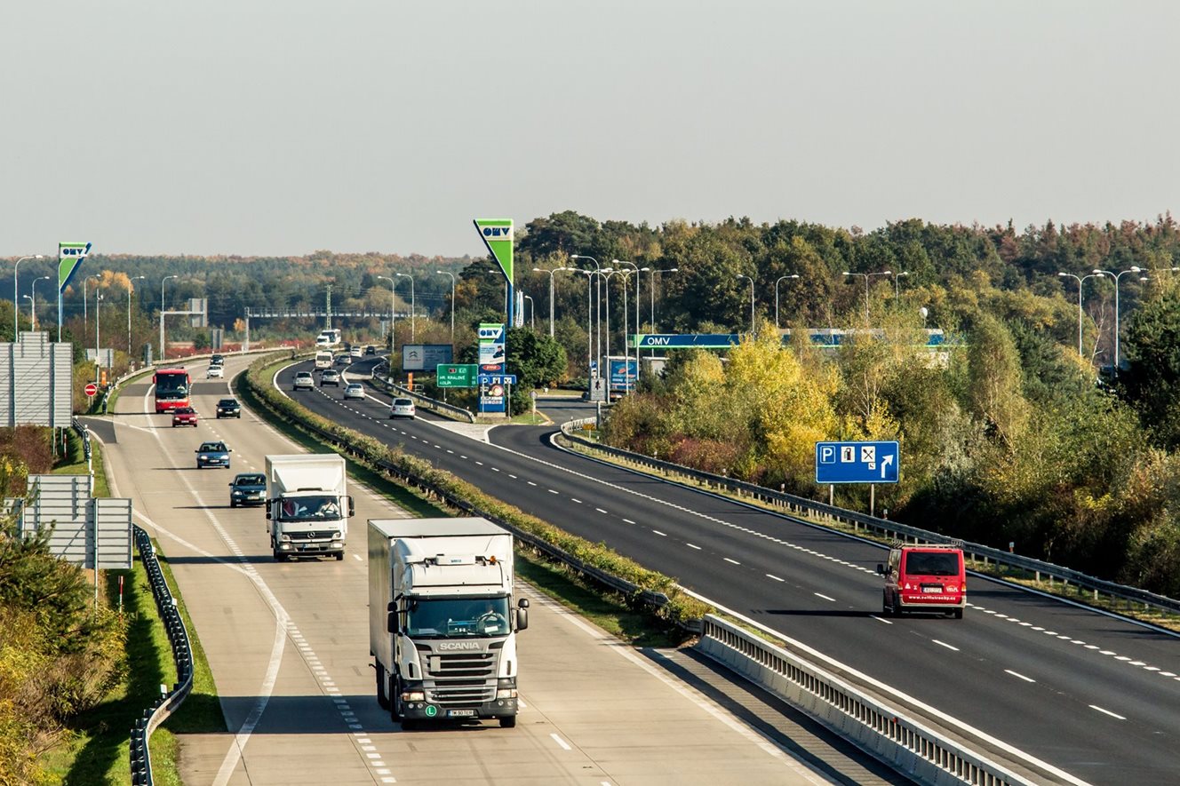 Ministr Ťok: Pravidla pro silniční dopravce nesmí rozdělovat „staré“ a „nové“ státy EU
