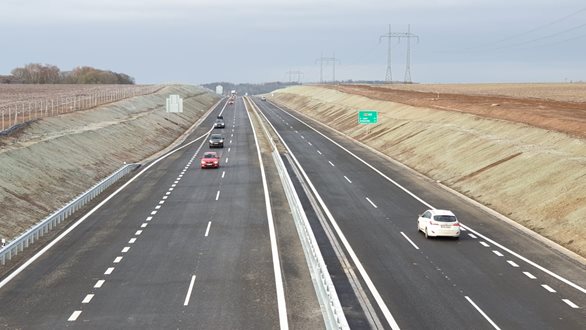 Motorway D6 to Karlovy Vary is longer by 10 kilometres. Drivers can use new Řevničov bypass.