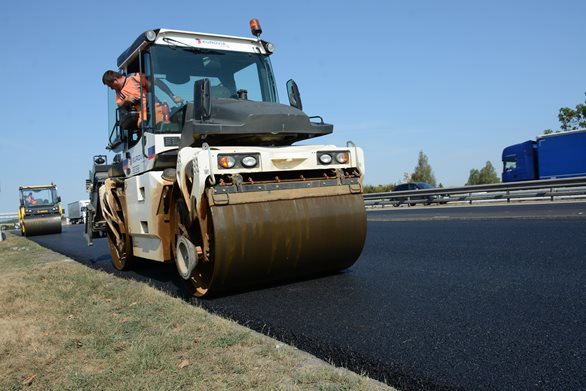 After a winter break, workers are back on D1 motorway. Works will end this year